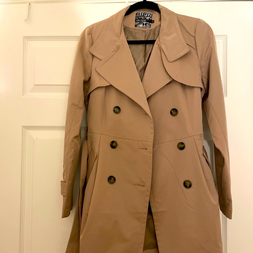 **SOLD** Spring coat in good condition. It’s Asian brand.